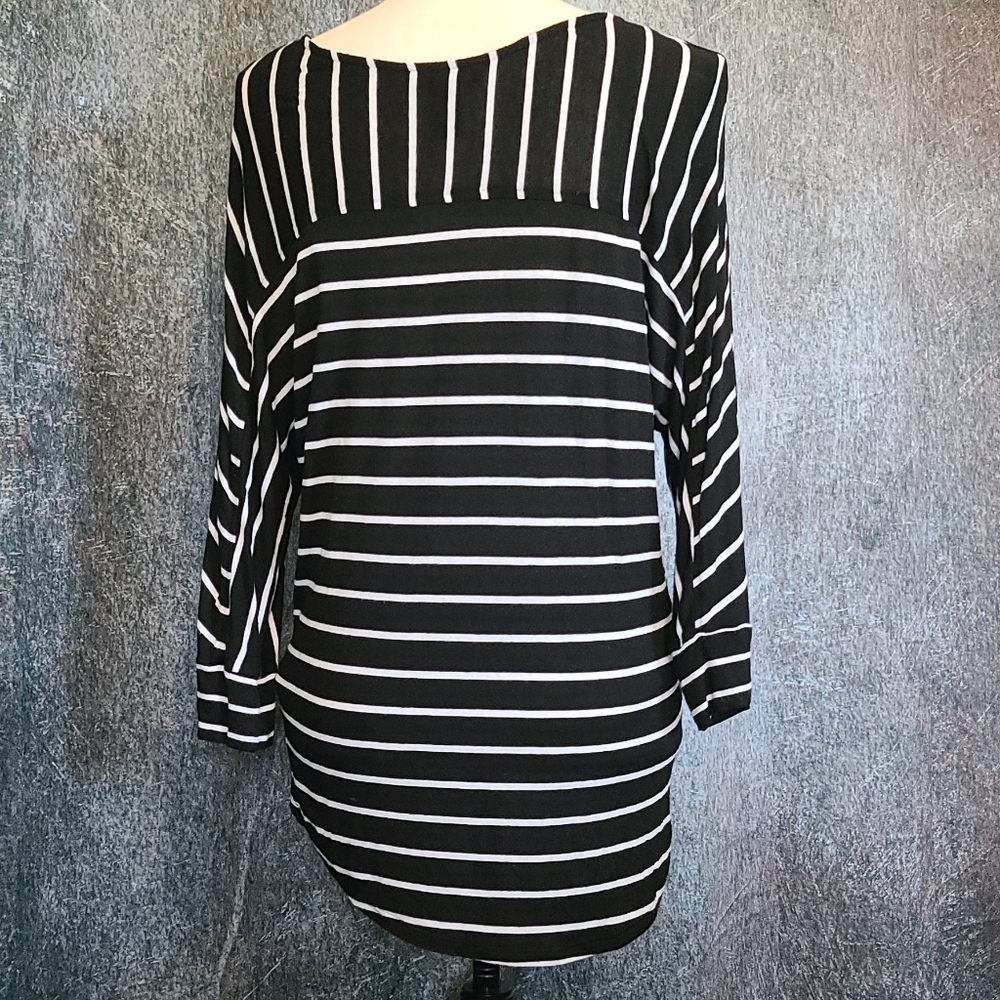 WHBM Black and White Striped Top - Picture 5 of 7
